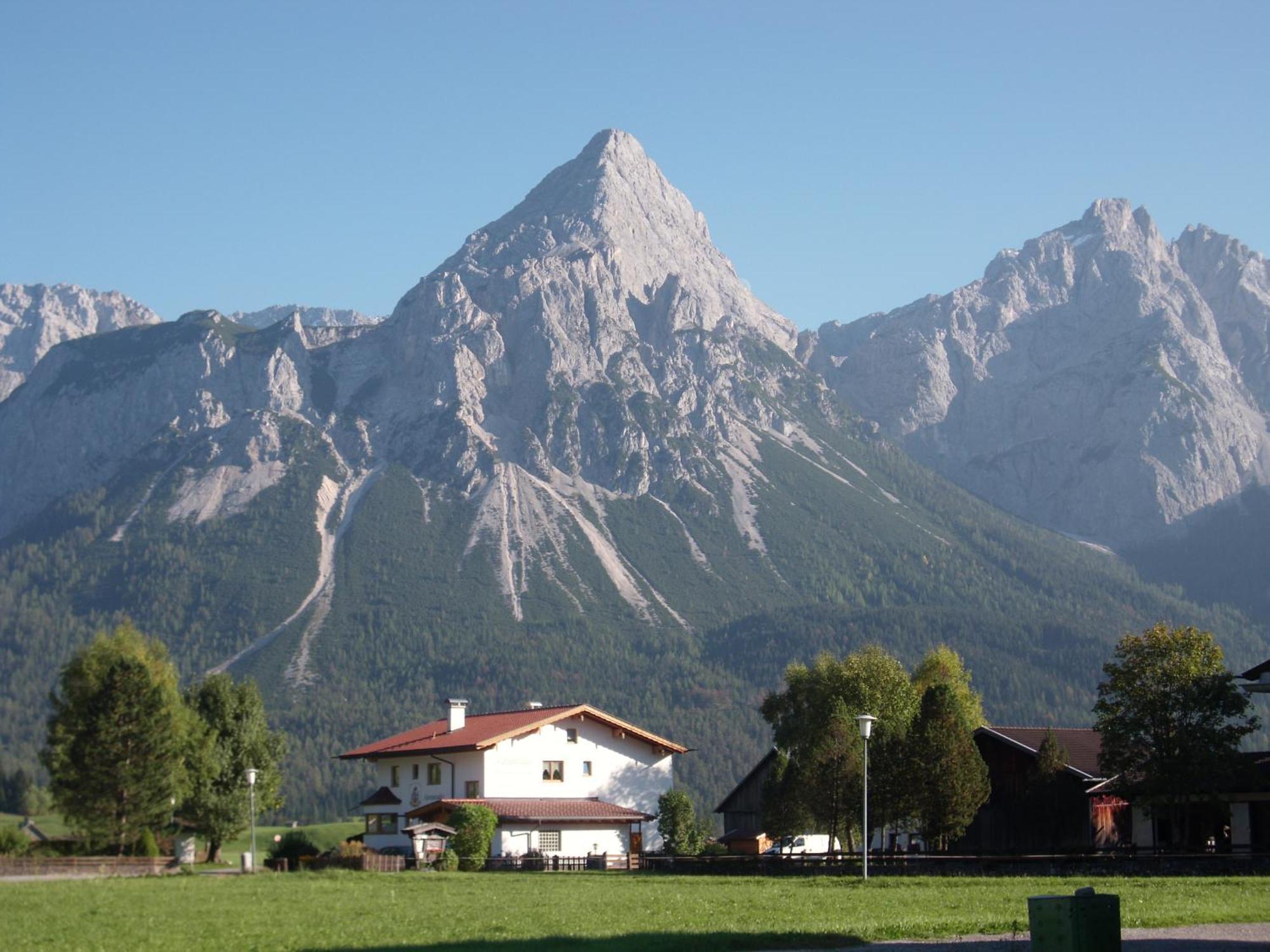 Haus Bergkranz Bed & Breakfast Lermoos Luaran gambar